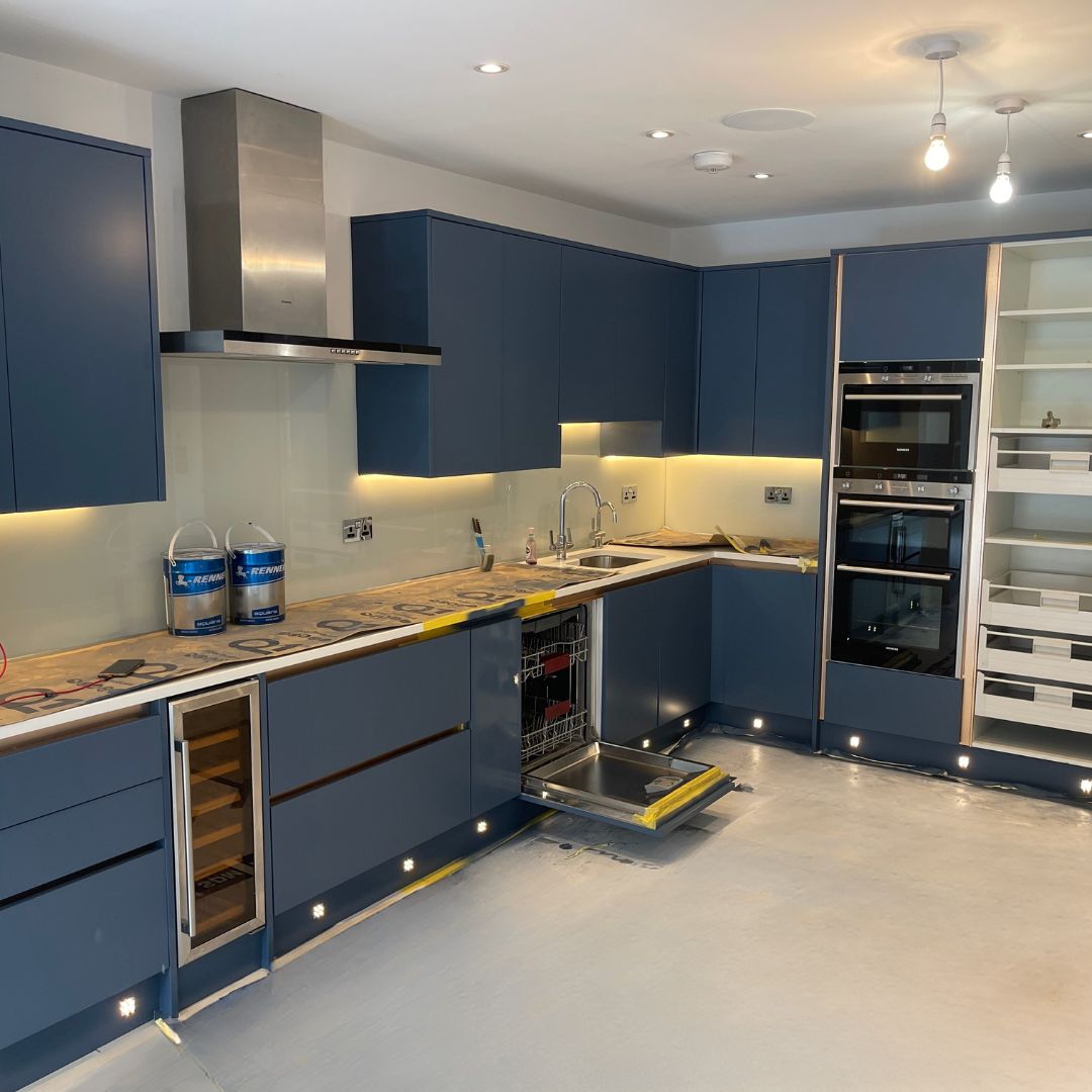 How Long Does a Kitchen Respray Take? What to Expect